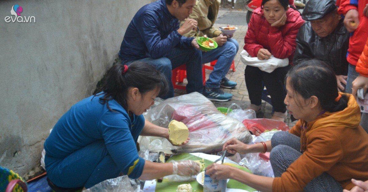 5 quán vỉa hè “không tên” tại phố cổ Hà Nội, bán toàn món dân dã dưới 50k, chẳng cần biển hiệu vẫn đông khách 