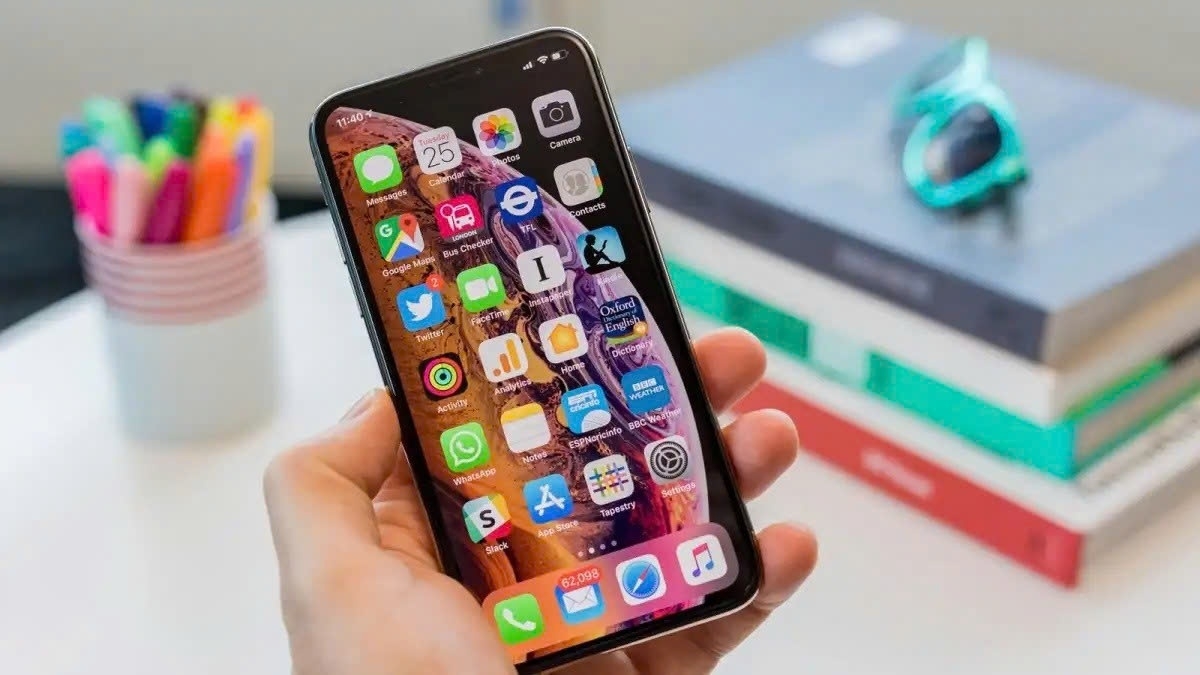 "Bom tấn một thời" iPhone XS nay mất giá khó tin: Vẫn là "của ngon" cho người ví mỏng