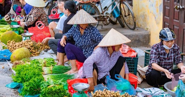 Giữa lòng Nam Định có khu chợ cổ gần 700 tuổi, là nơi đầy ắp kỷ niệm và niềm tự hào của người dân