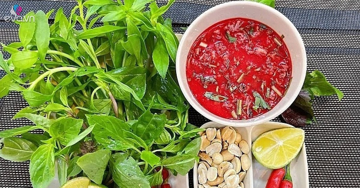 Tiết canh vào danh sách 100 món tệ nhất thế giới 2025