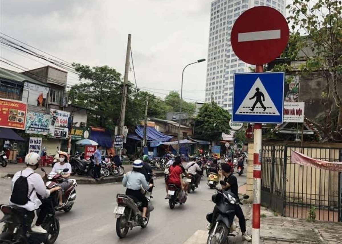 Bạn hãy lưu ý loại biển báo này, đi qua mà không để ý có thể bị phạt tới 14 triệu đồng theo Nghị định 168