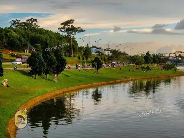 những câu nói về hồ xuân hương