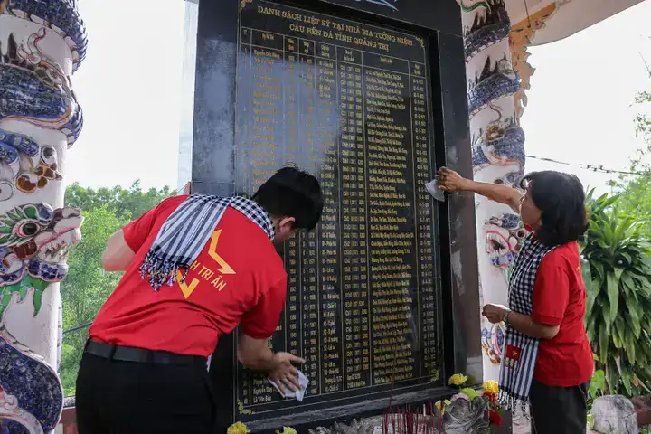 những câu nói hay trong mãi mãi tuổi 20