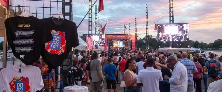 Những Câu Nói Hay Về Tình Yêu Vật Chất: Sâu Sắc và Đáng Suy Ngẫm